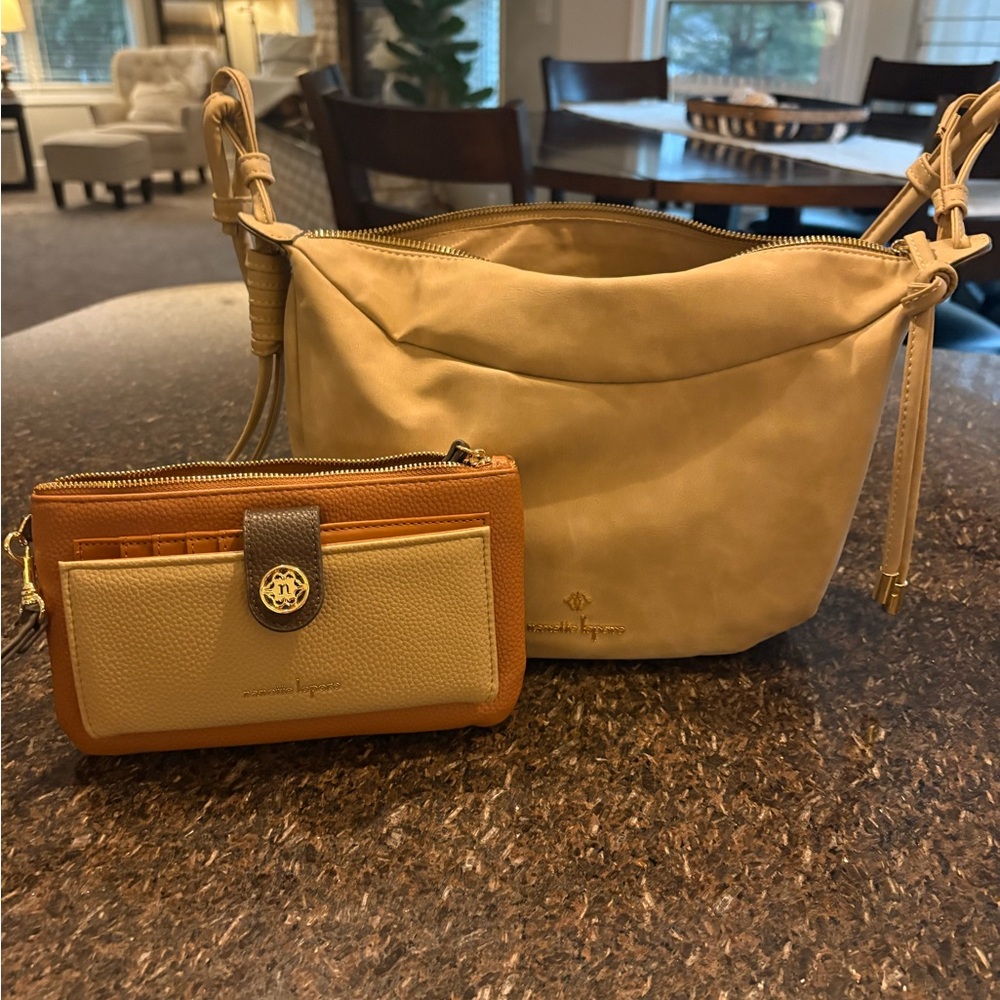 Women’s bag and matching wallet/clutch